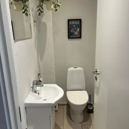 Mini 14 - Close To Lego House And Town Center 홈스테이